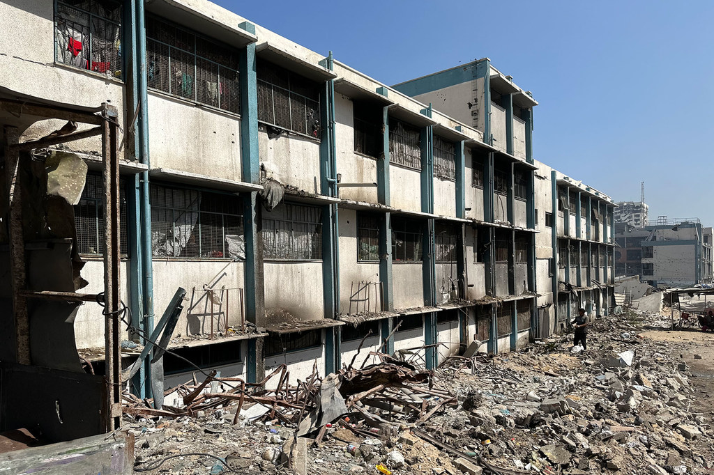 Refugio destruido de la Agencia de la ONU para los Refugiados Palestinos (UNRWA).